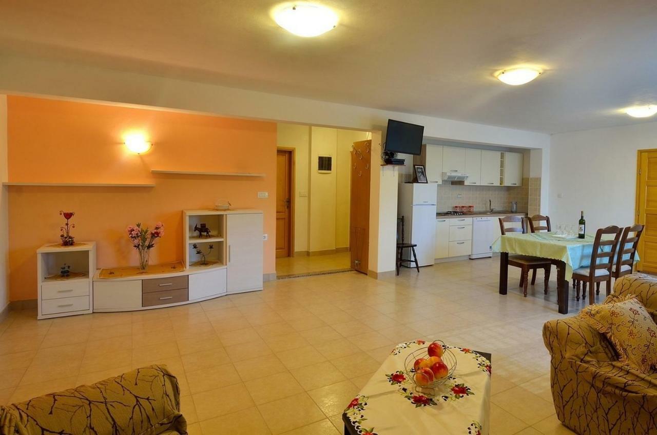 Apartment Nada With Private Pool Бузет Экстерьер фото